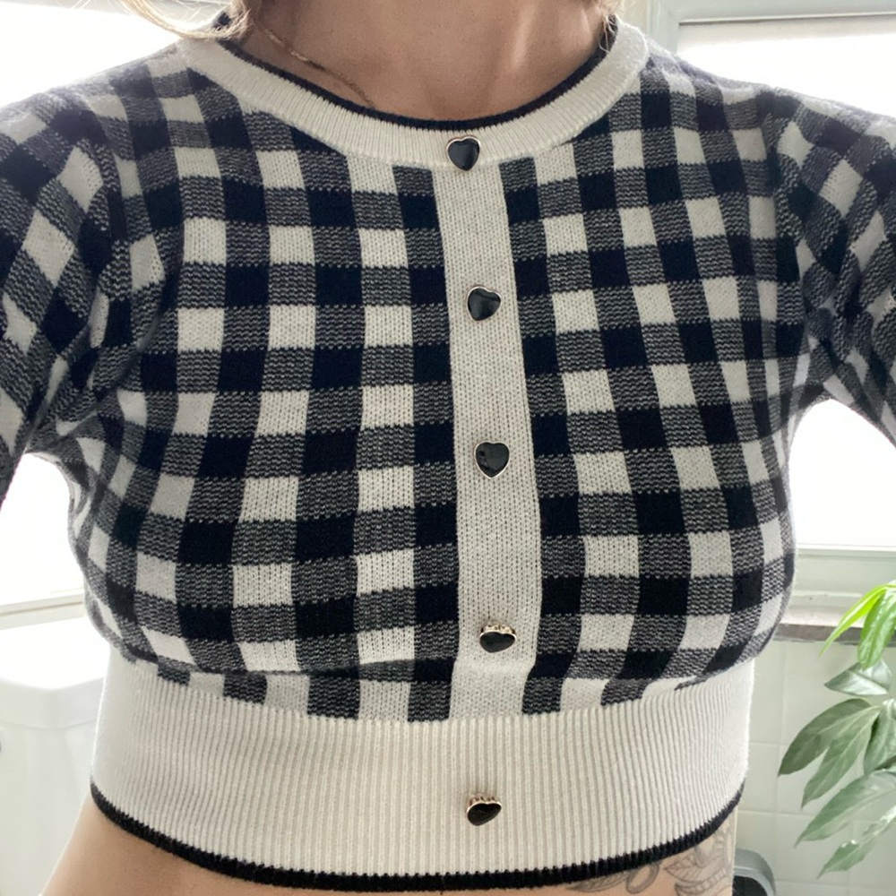 🦋 4 for $20! 🌼

Long sleeve crop top